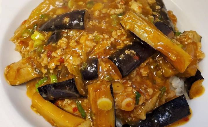 R6. 魚香茄子飯  Eggplant with Minced Pork